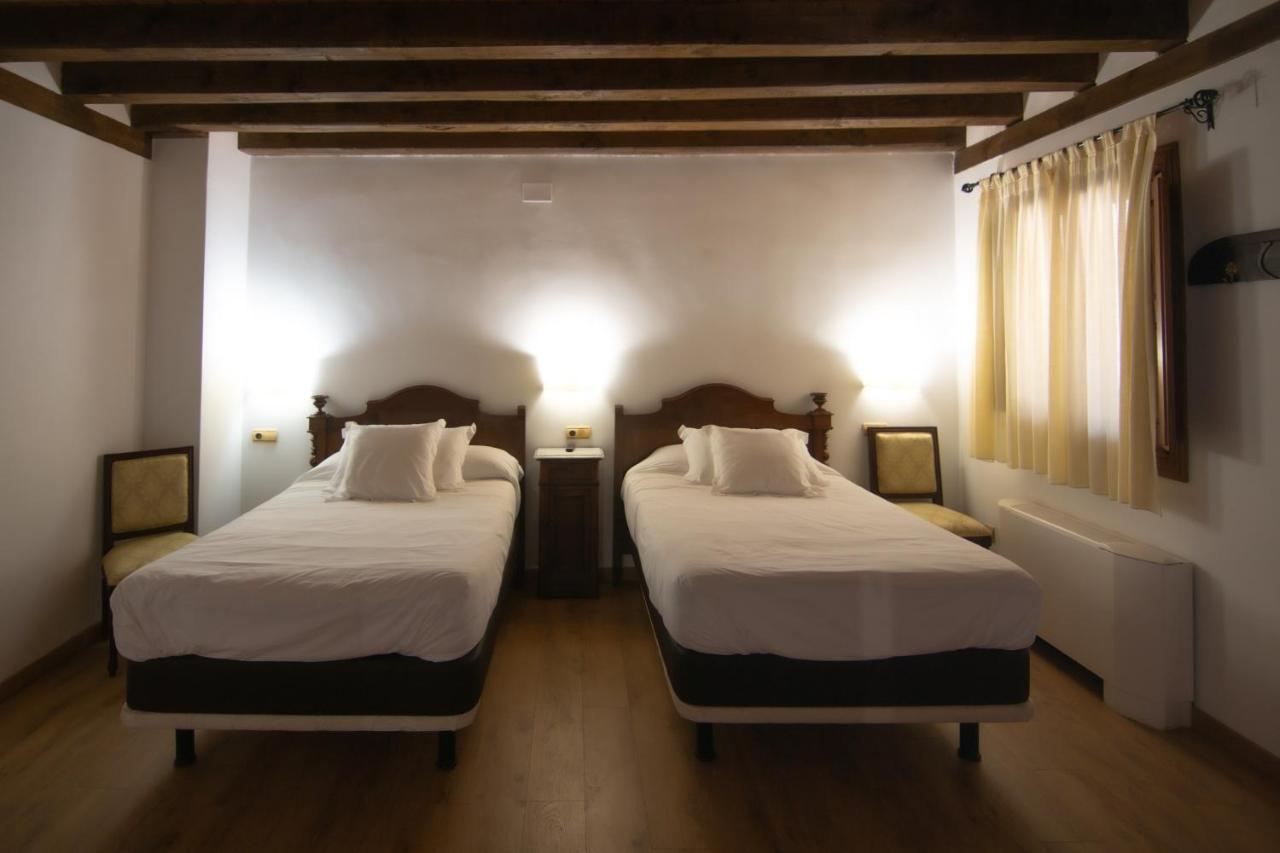 Hospedium Hotel Rural Abadia De Yuste Cuacos De Yuste Dış mekan fotoğraf