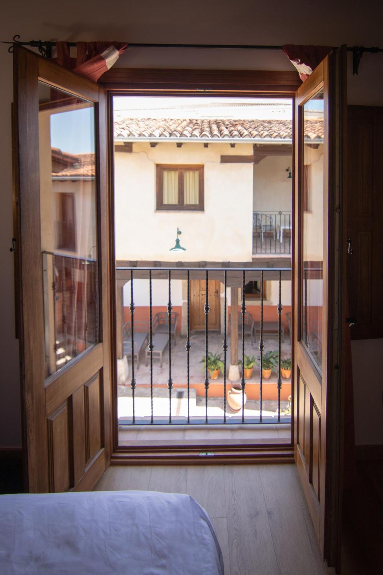 Hospedium Hotel Rural Abadia De Yuste Cuacos De Yuste Dış mekan fotoğraf