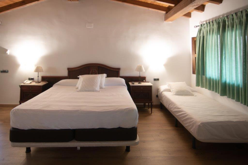 Hospedium Hotel Rural Abadia De Yuste Cuacos De Yuste Dış mekan fotoğraf