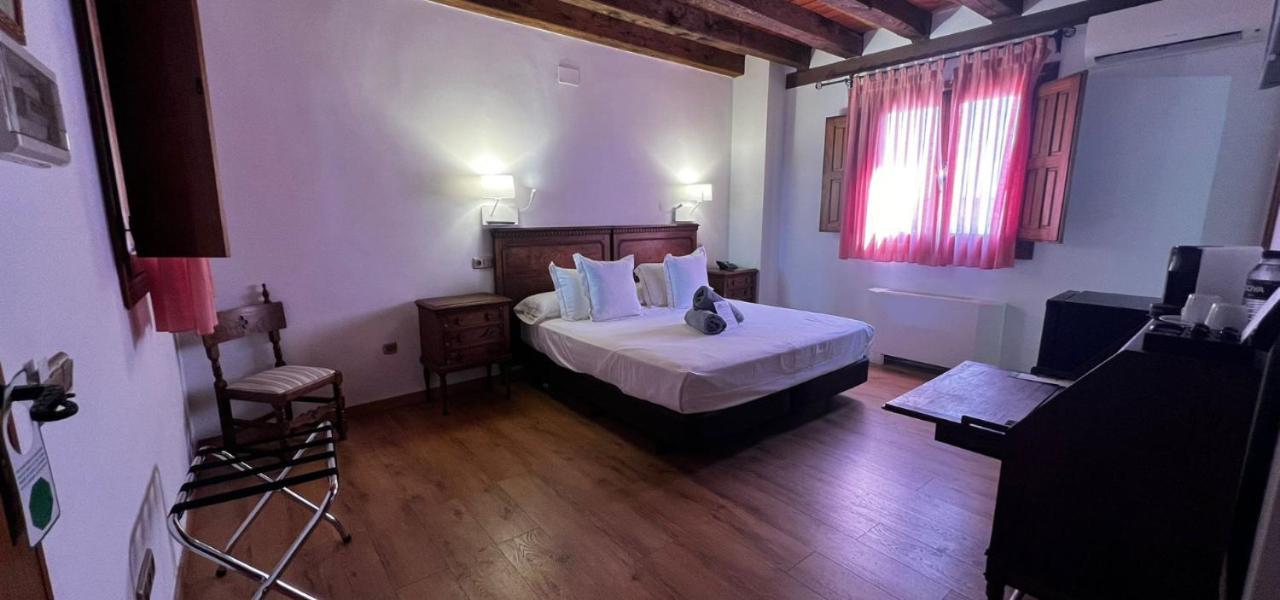 Hospedium Hotel Rural Abadia De Yuste Cuacos De Yuste Dış mekan fotoğraf