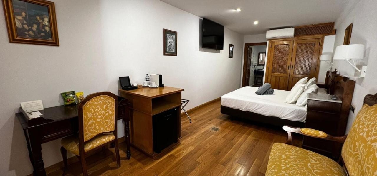 Hospedium Hotel Rural Abadia De Yuste Cuacos De Yuste Dış mekan fotoğraf